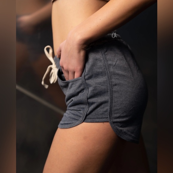 Comfy workout shorts - Picture 1 of 4